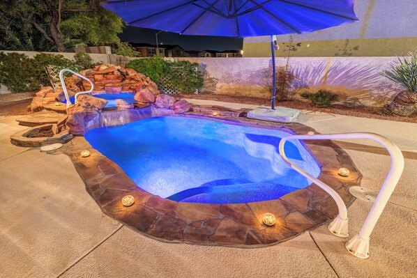 Private Paradise with Heated Spa & Waterfall!