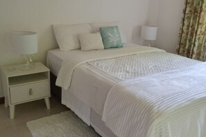 Bedroom - Queen Size Bed