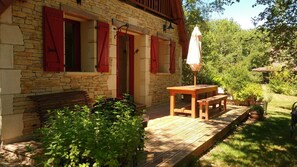 Terrasse, la dame blanche
