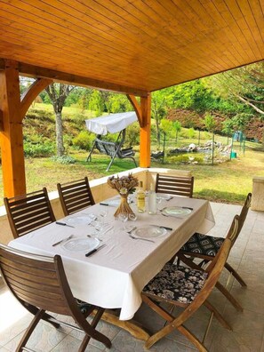 Outdoor dining