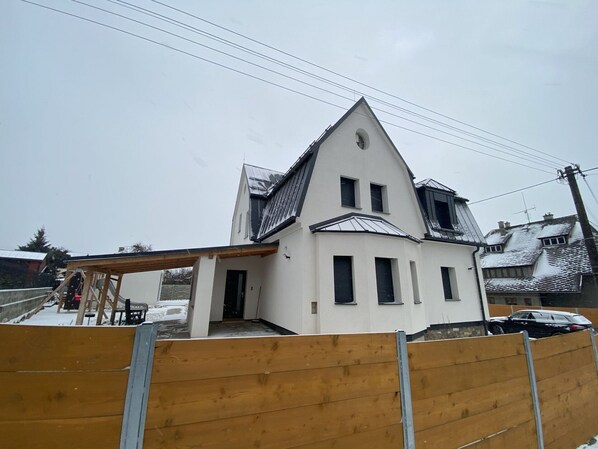 Sky, Property, Building, Window, House, Wood, Roof, Slope, Siding, Overhead Power Line