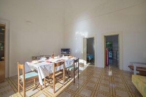 Living and dining room