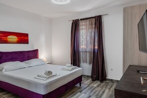 Schlafzimmer 2