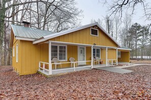 Property Exterior | Single-Story Home