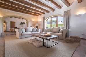 Downstairs Lounge