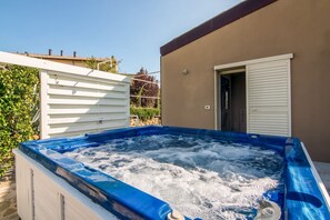Holiday Home Swimming Pool