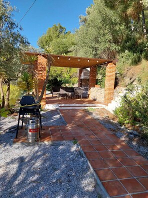 BBQ and Dining area