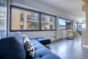 TV and multimedia, Living room, Sitting area