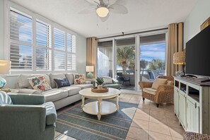 Living Area - The open living area features plenty of comfortable seating and gorgeous, Gulf Front views!