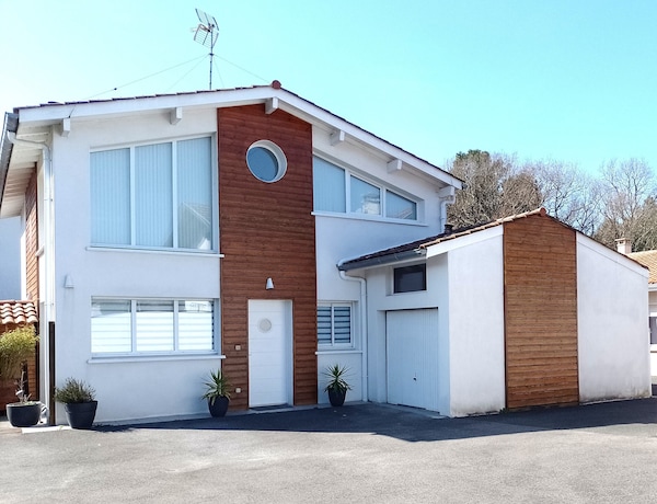 House For 6 Persons - Biarritz