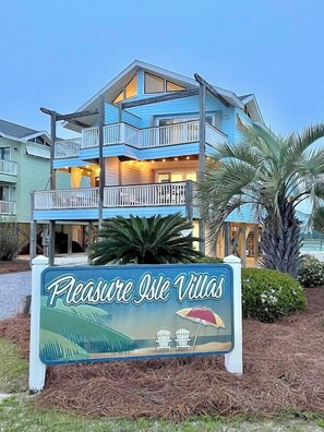 Hello Sunshine is the A side of Hello Sunshine Villa Duplex