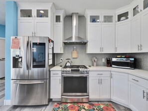 Main Level - Kitchen