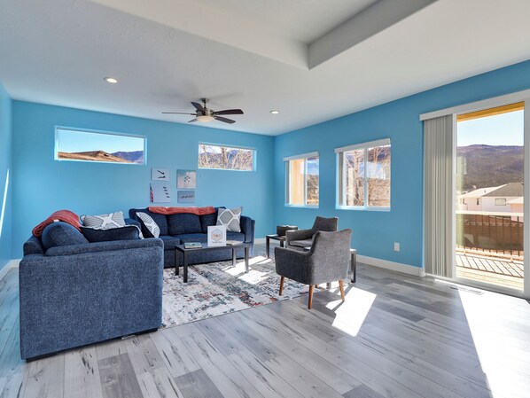 Main Level - Living Room