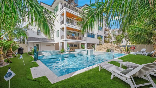 Golden Set - Resort Style Pool w/ Spa - Waterslide - Pool Volleyball - & Mini Golf