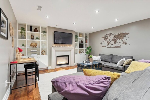 Feel at home as soon as you enter this inviting space, where comfort, style, and thoughtful touches combine to create the perfect retreat.