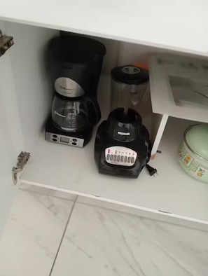 Kaffe och/eller kaffebryggare