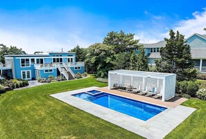 Pool area