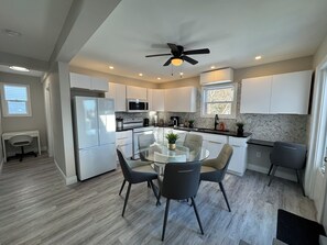 Full kitchen
