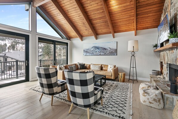 Indoors, Home Decor, Furniture, Living Room, Table
