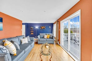 Indoors, Architecture, Building, Furniture, Living Room