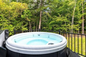 Nordic Crown II hot tub seats five
