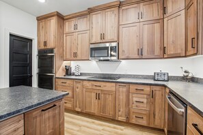 Everything you need with lots of counterspace for family feasts