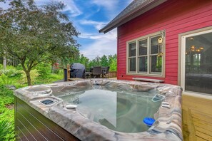 Deck | Private Hot Tub