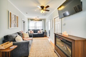 Living Room | Single-Story Apartment on Upper Floor | Queen Sleeper Sofa
