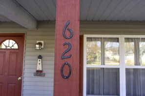 2495