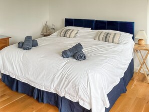 Double bedroom | The Sail Room, St Mawes