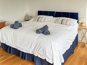 Double bedroom | The Sail Room, St Mawes