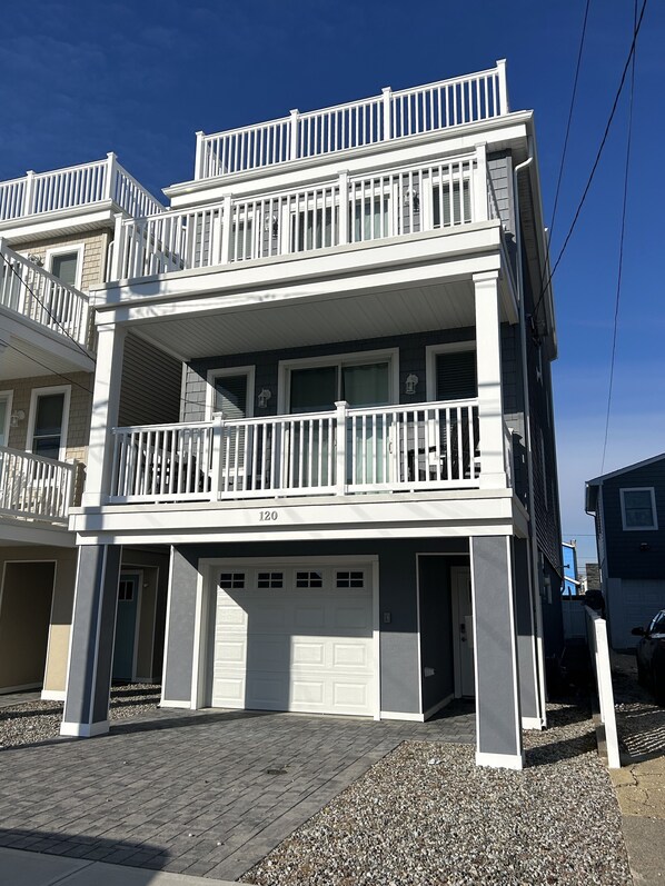 This is your Beach home. On site parkng for up to 3-vehicles