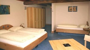 Apartment mit FrĂŒhstĂŒck-Hotel Restaurant Deutsches Haus