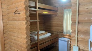 ・[Cottage] Experience the excitement of sleeping in bunk beds with your family and friends at this facility surrounded by nature.