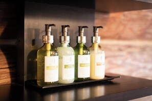 Bathroom amenities