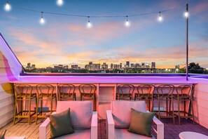 Experience breathtaking skyline views from your Downtown Nashville rooftop oasis. Perfect for groups, this stylish escape is ideal for bachelorette parties or family reunions—making every moment unforgettable. Elevate your Nashville stay!