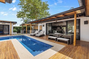 Pool/Patio
