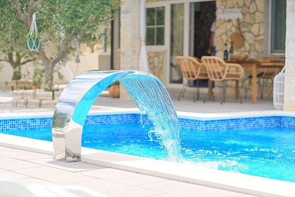 Swimming pool
