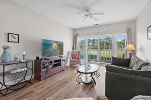 Living Area - Golf Front!