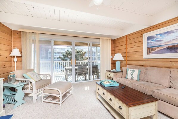 Beachwalk #12 - Family Room Located on 2nd Floor