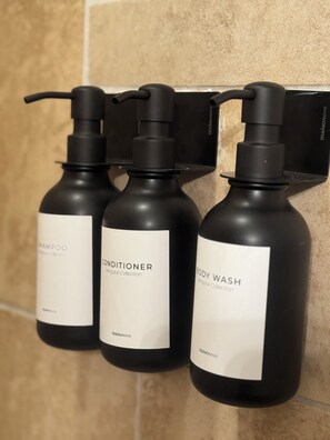 Bathroom amenities