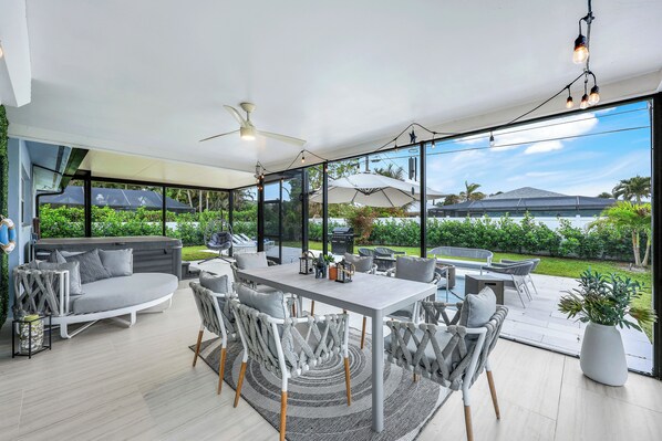 Outdoor dining