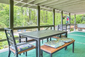 Front Porch | Outdoor Dining