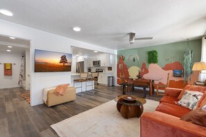 Open-concept living & dining make this the perfect stay for big groups.