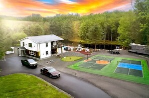 Welcome to your Private Lakeside Retreat in the Catskills