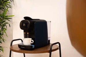 Kaffee und/oder Kaffeemaschine