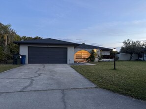 Front of home with driveway.