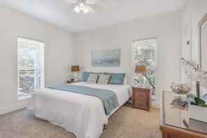 Bedroom 1: King bed, upper floor, en-suite bathroom, Smart TV