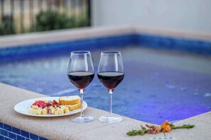 "Swim. Relax. Repeat."