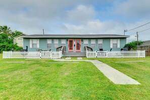 Duplex Exterior | Shared Open Yard | Walkable Location